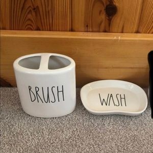 New Rae Dunn bathroom set wash brush